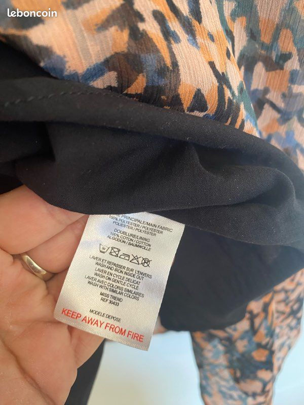 Robe Bleu T.38 Captain Tortue (D'occasion) à Broc pour CHF 35 - retrait