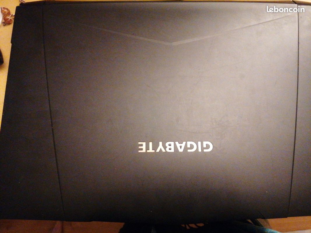 Ordinateur gigabyte (image 1)