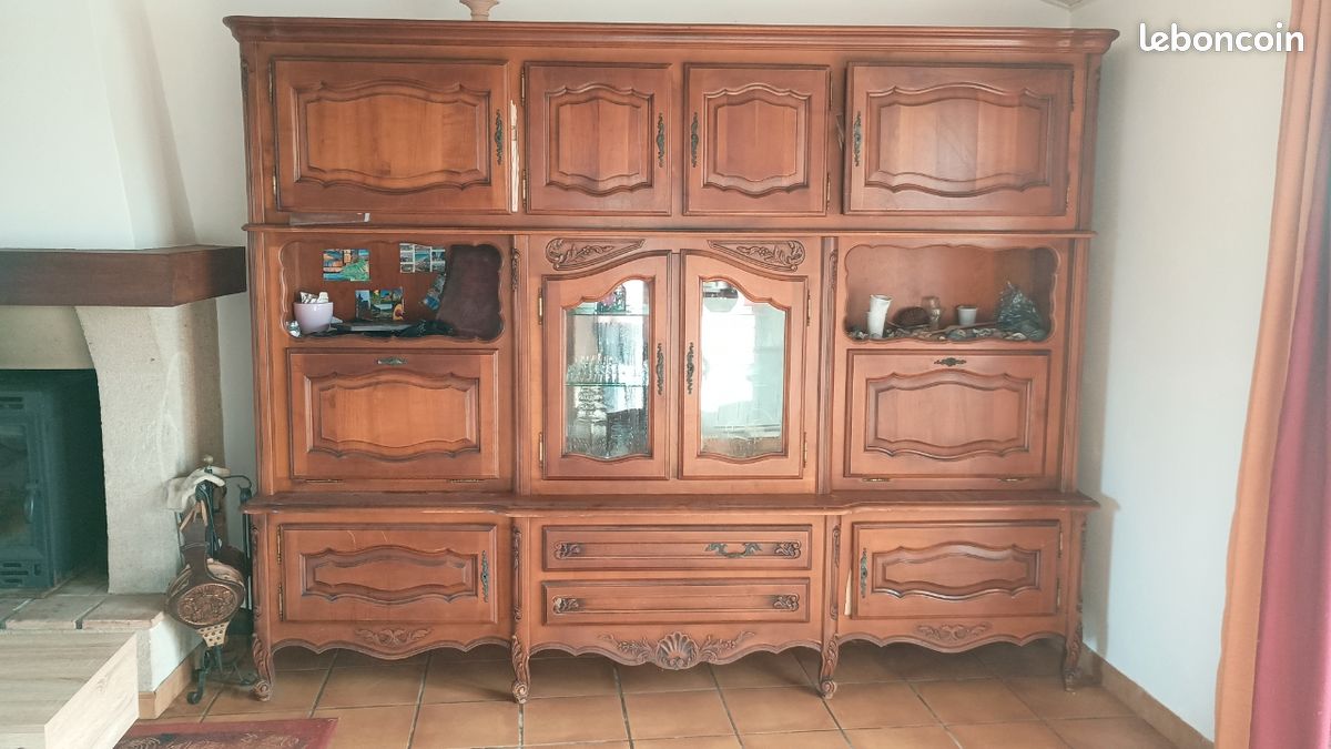 Donne living en merisier (image 1)