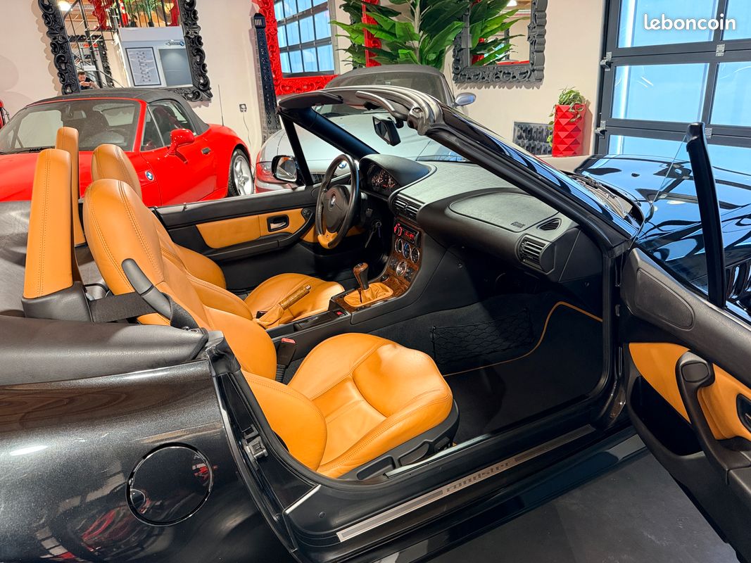BMW Z3 2.2 6 Cylindres 170cv Phase 2 "INDIVIDUAL" Black-Sapphire / Sièges Sport Cuir Caramel 07/2002 SEULEMENT 60.000 km "ÉTAT NEUF" *LIVRAISON POSSIBLE (image 9)