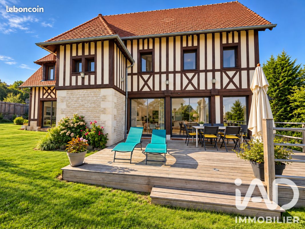 Maison 6 pièces 180 m² · à Foulbec · 180 m² · 577 000 €