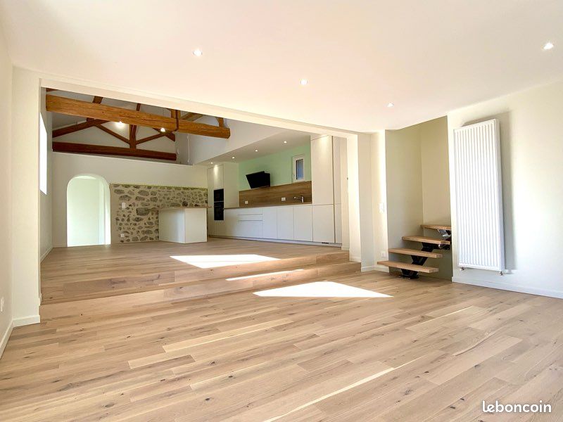Maison 9 pièces 149 m² · à Saint-Ismier · 149 m² · 700 000 €