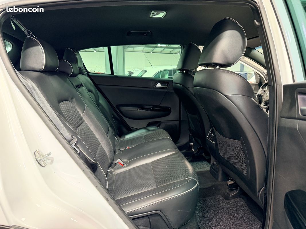 Kia sportage 1.7 crdi 141 ch dct 7 isg 4x2 gt-line boite auto / full cuir / camera de recul / carplay / garantie (image 9)