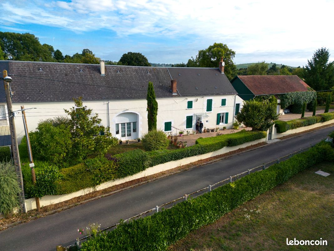 Maison 8 pièces 228 m² · à Crézancy-en-Sancerre · 228 m² · 315 000 €