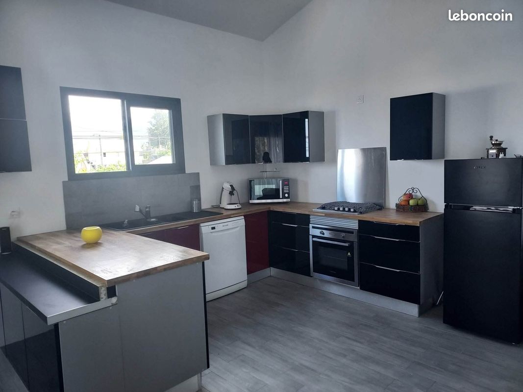 Maison 3 pièces 90 m² · à Le Tampon · 90 m² · 1 150 €