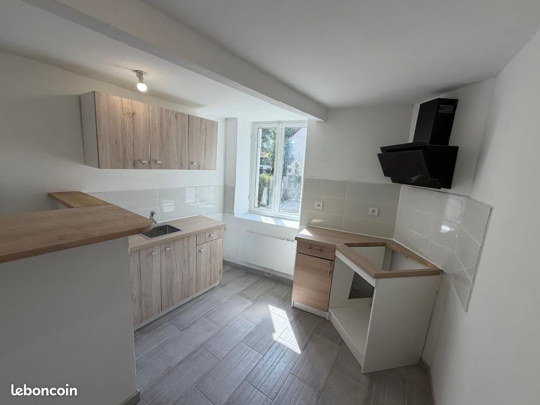 Maison 3 pièces 64 m² · à Reuilly · 64 m² · 550 €/mois