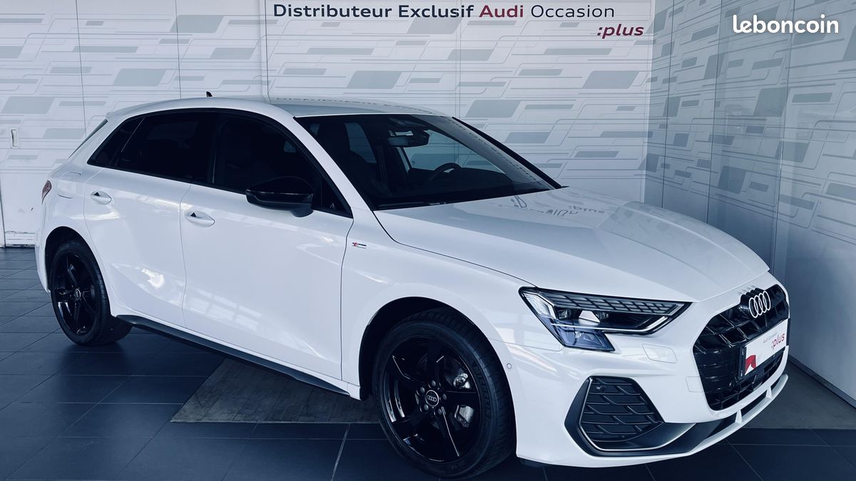 AUDI A3 Sportback TFSI Mild Hybrid 116 S tronic 7 S line (image 1)