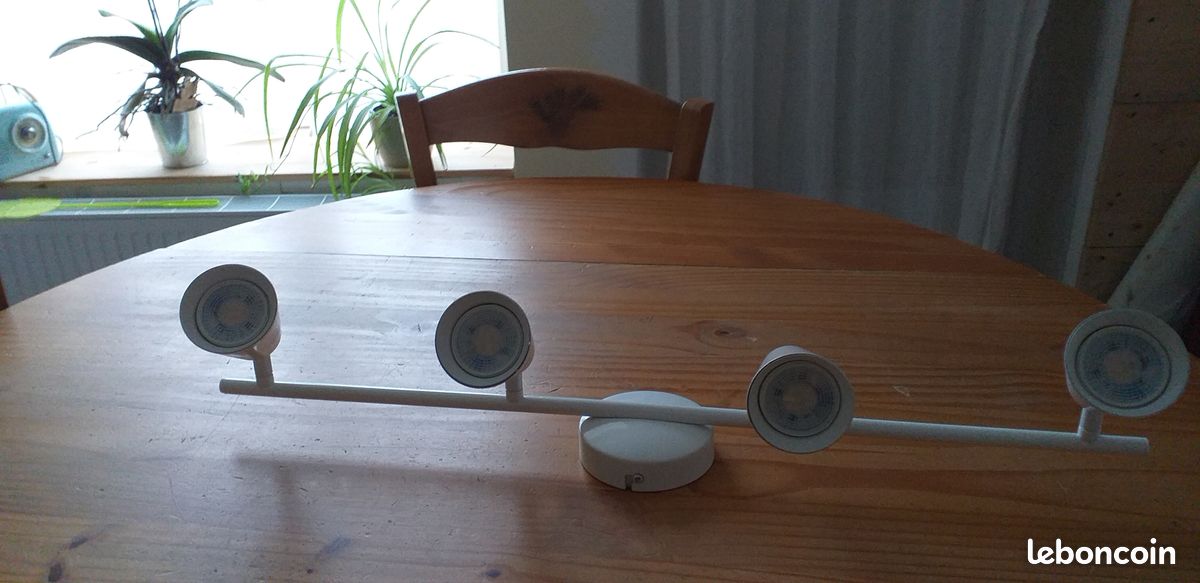 Rampe de spot (image 1)