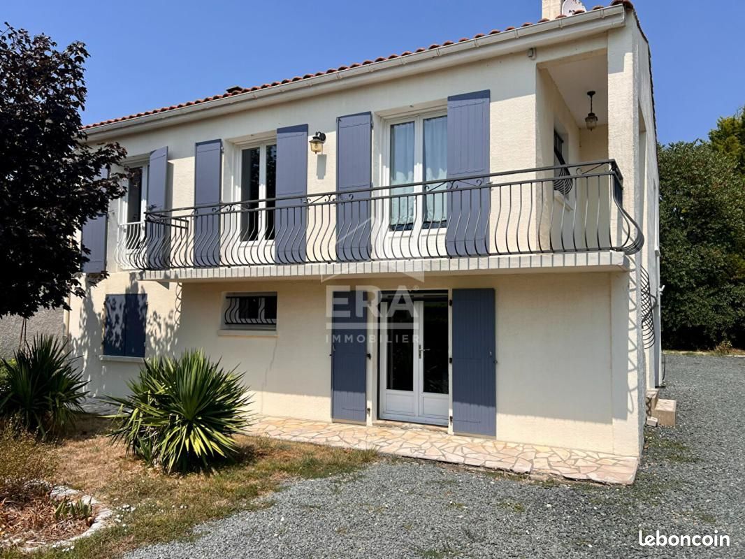 Maison 6 pièces 115 m² · à Semussac · 115 m² · 199 900 €