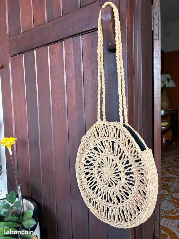 Sac en raphia (image 1)
