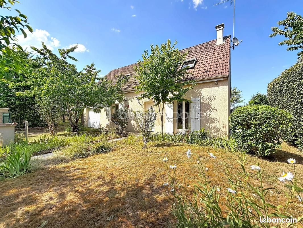 Maison 6 pièces 140 m² · à Verneuil-l'Étang · 140 m² · 312 000 €