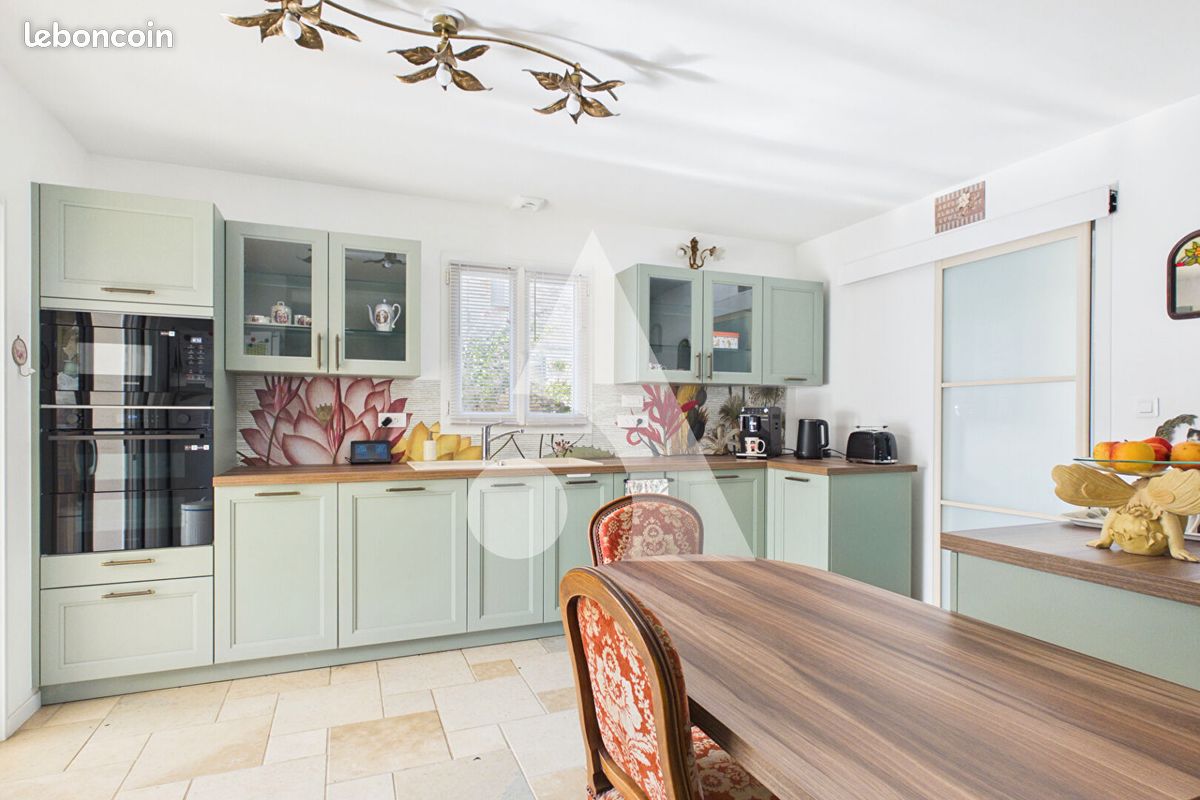 Maison 7 pièces 181 m² · à Bournezeau · 181 m² · 337 600 €