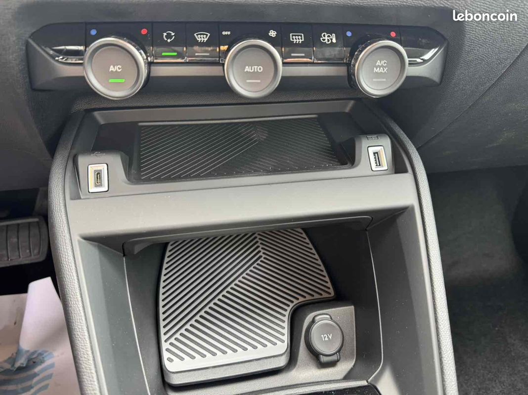 Citroen C4 1.2 HYBRIDE 145CH S&S BUSINESS AUTOMATIQUE (image 18)