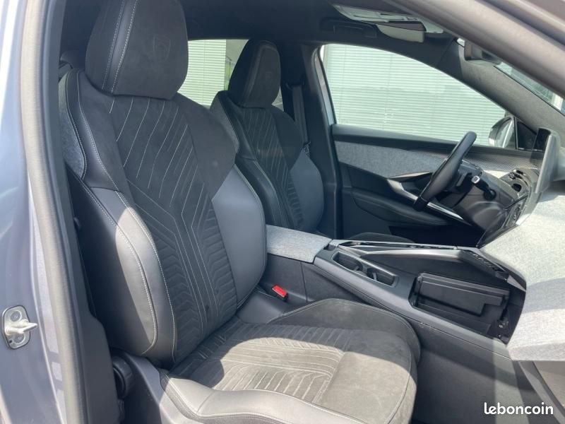 Peugeot 3008 1.2 Hybrid 145ch GT e-DCS6 (image 24)