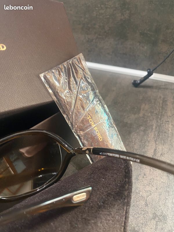 Lunettes de soleil TOM FORD (image 3)