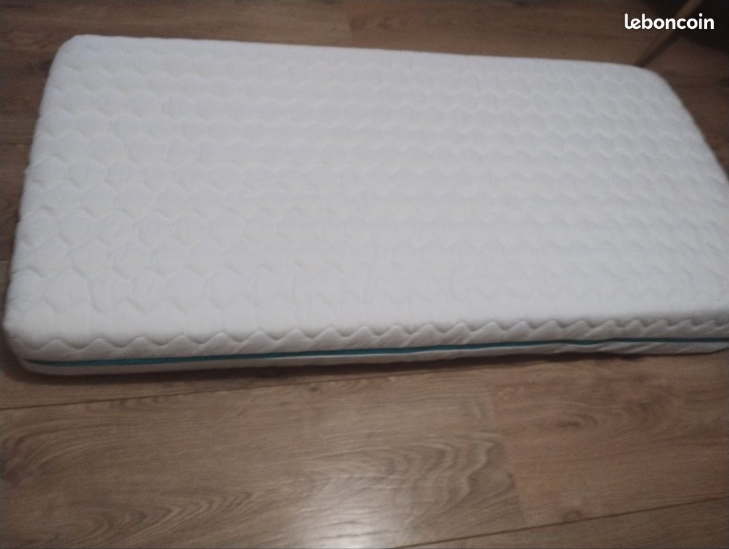 Babysom - Matelas Bébé Climatisé - 60x120x14cm | 1 Face Été Fraîche et 1 Face Hiver Ouatinée | Anti-acarien | Oeko-Tex® | Fabrication française | Leroy Merlin