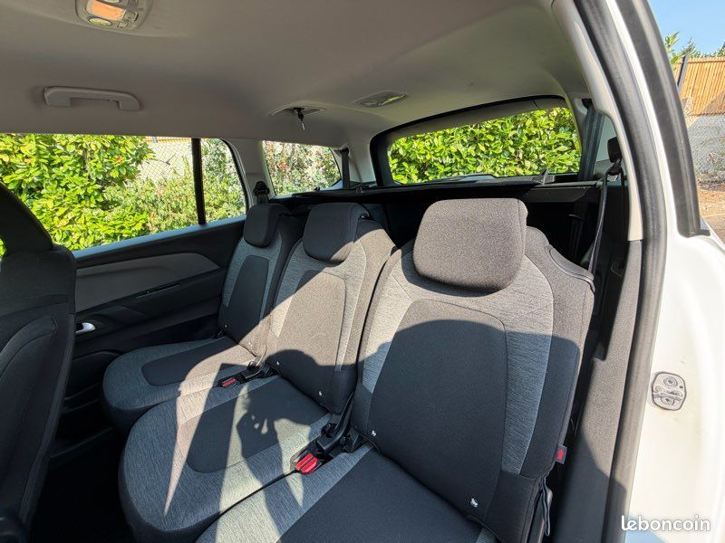 Citroën grand c4 spacetourer bluehdi 130 business – 7 places – 106 649 km (image 9)