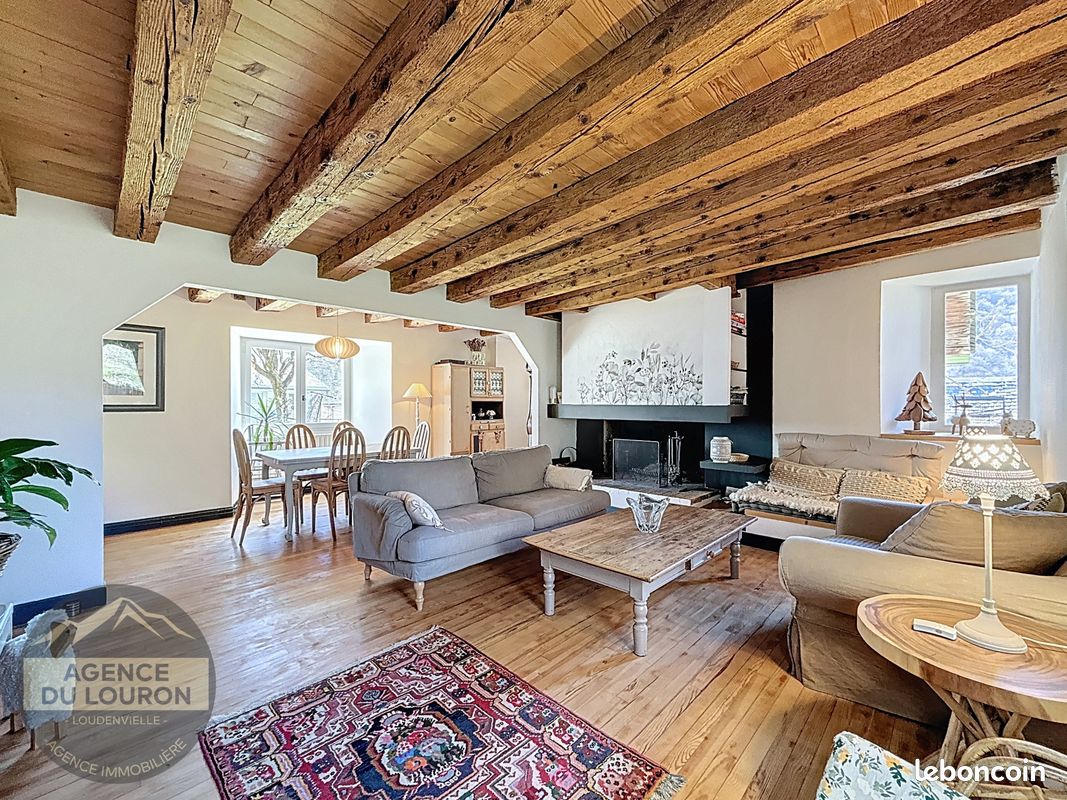 Maison 9 pièces 218 m² · à Cazaux-Debat · 218 m² · 370 000 €