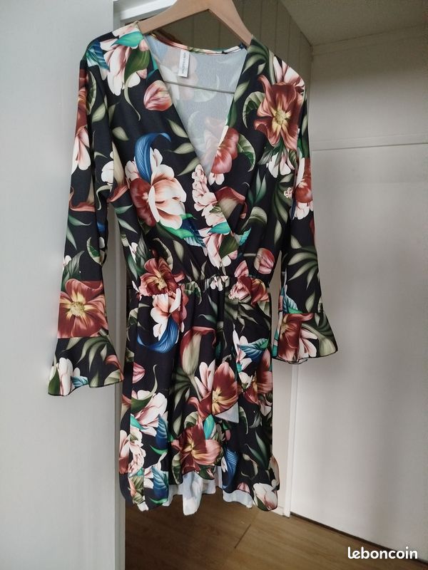 Robe (image 1)