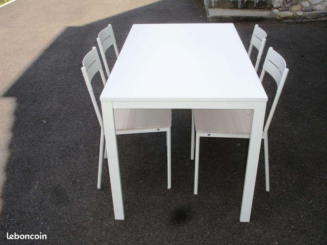 Ensemble Table VIHALS + 4 chaises BUSLATT - IKEA - Blanc - TBE (image 2)