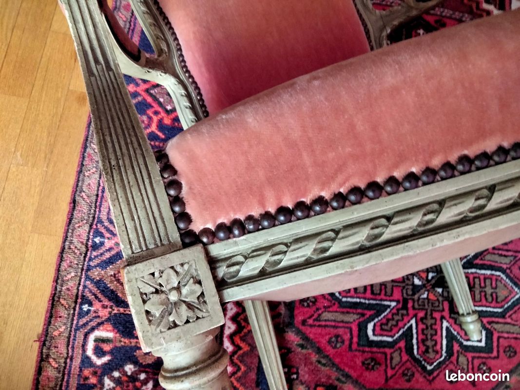 Paire de fauteuils style Louis XVI (image 6)