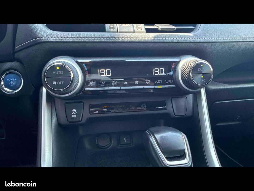 Toyota RAV4 Hybride 218ch Dynamic 2WD (image 19)