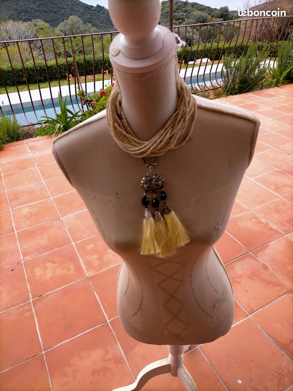 Collier " Bois et soie" (image 1)