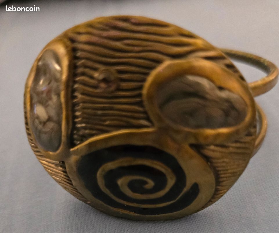 Bracelet rigide vieil or (image 1)