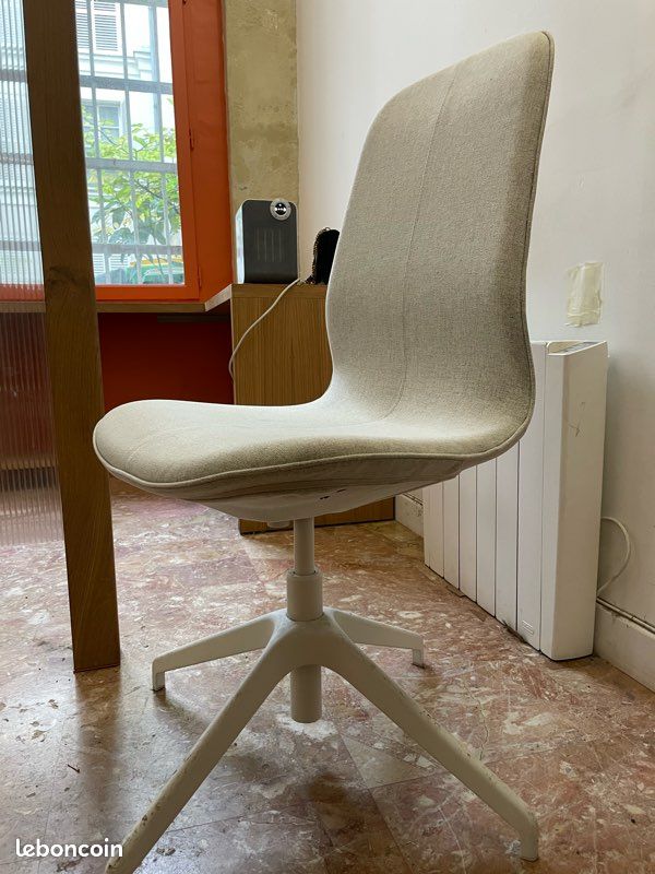 Siège blanc IKEA pivotant (image 2)