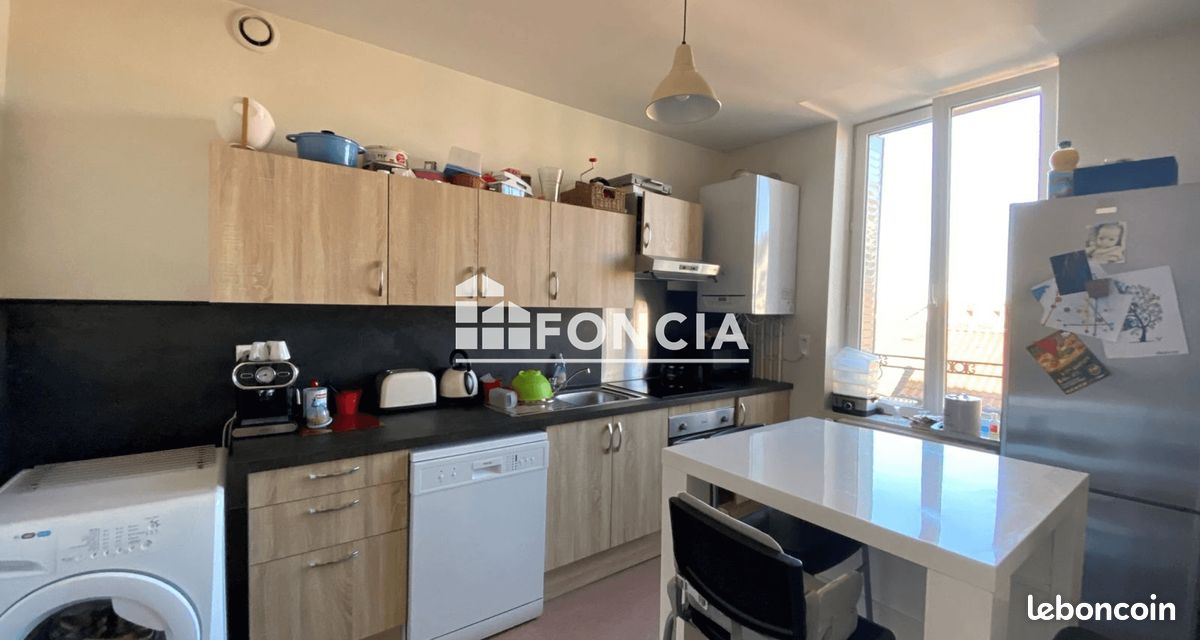 Appartement 4 pièces 98 m² · à Clermont-Ferrand · 98 m² · 890 €/mois