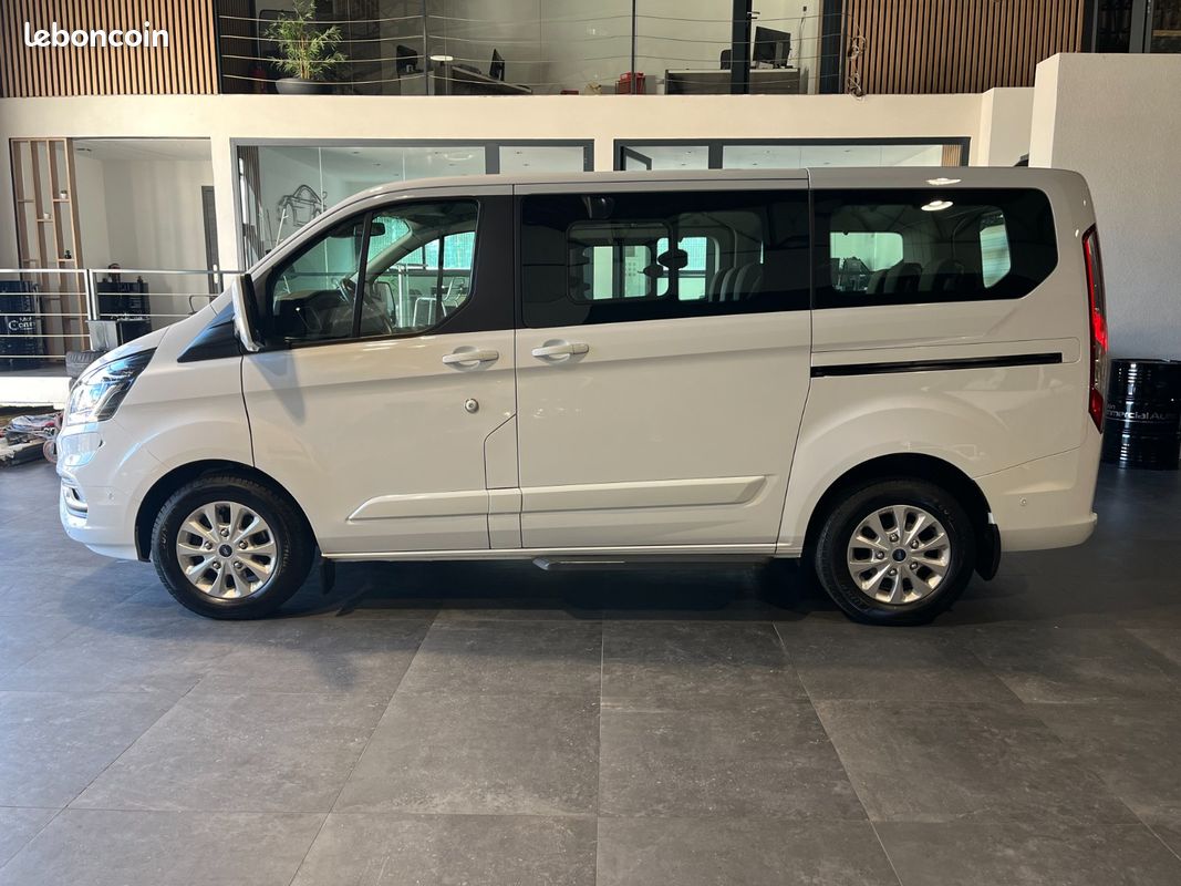 FORD TOURNEO CUSTOM 320 L1H1 1.0 EcoBoost 120 Phev Titanium (image 2)