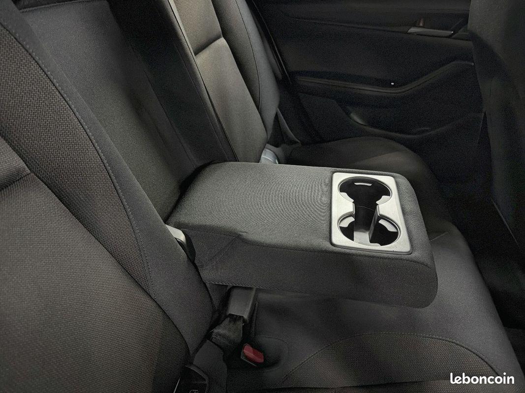 MAZDA Mazda3 5 portes 2.0L e-SKYACTIV-G M Hybrid 122 ch BVM6 Prime-Line (image 19)