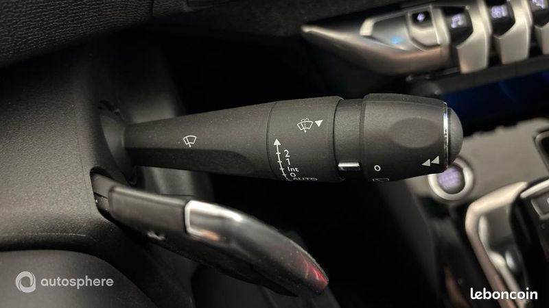 Peugeot 3008 HYBRID 225ch Active Pack e-EAT8 (image 23)