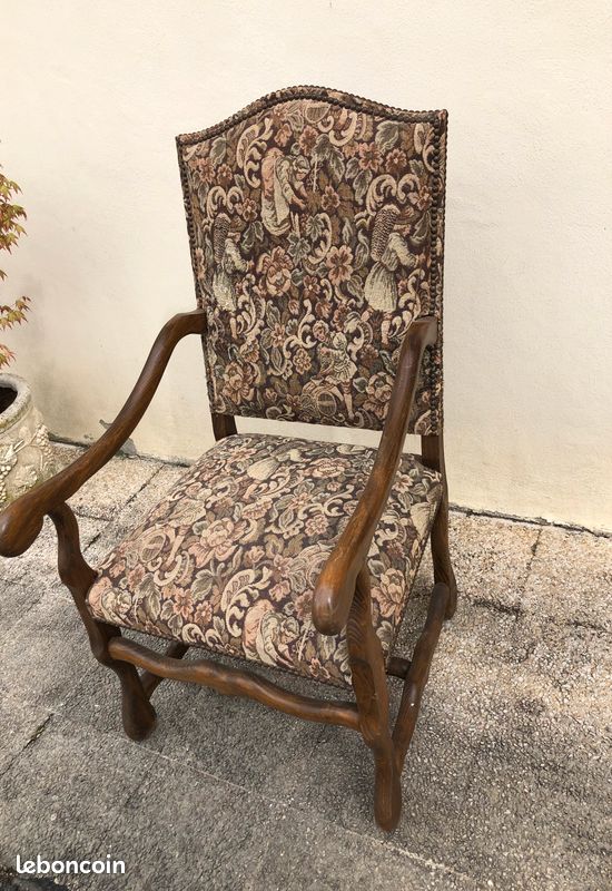 Lot de chaises anciennes (image 1)