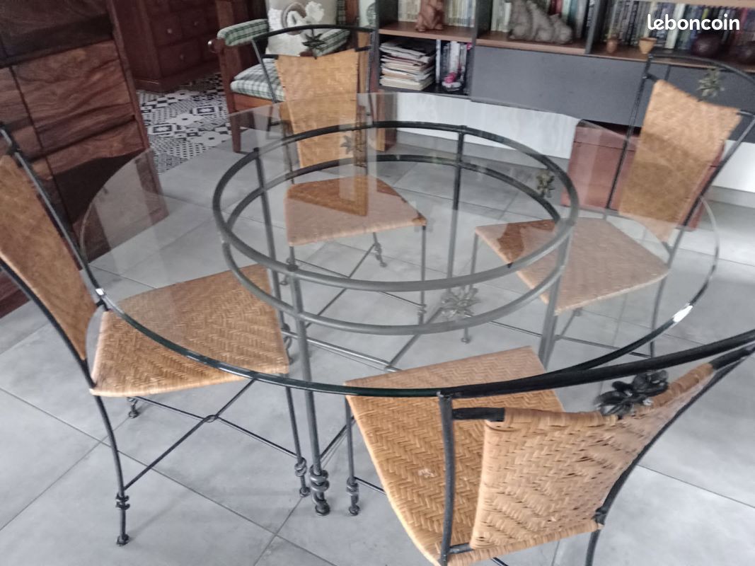Ameublement table de salle à manger avec 4 chaises (image 1)