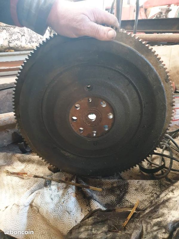 Volant moteur ih 844 sb (image 2)