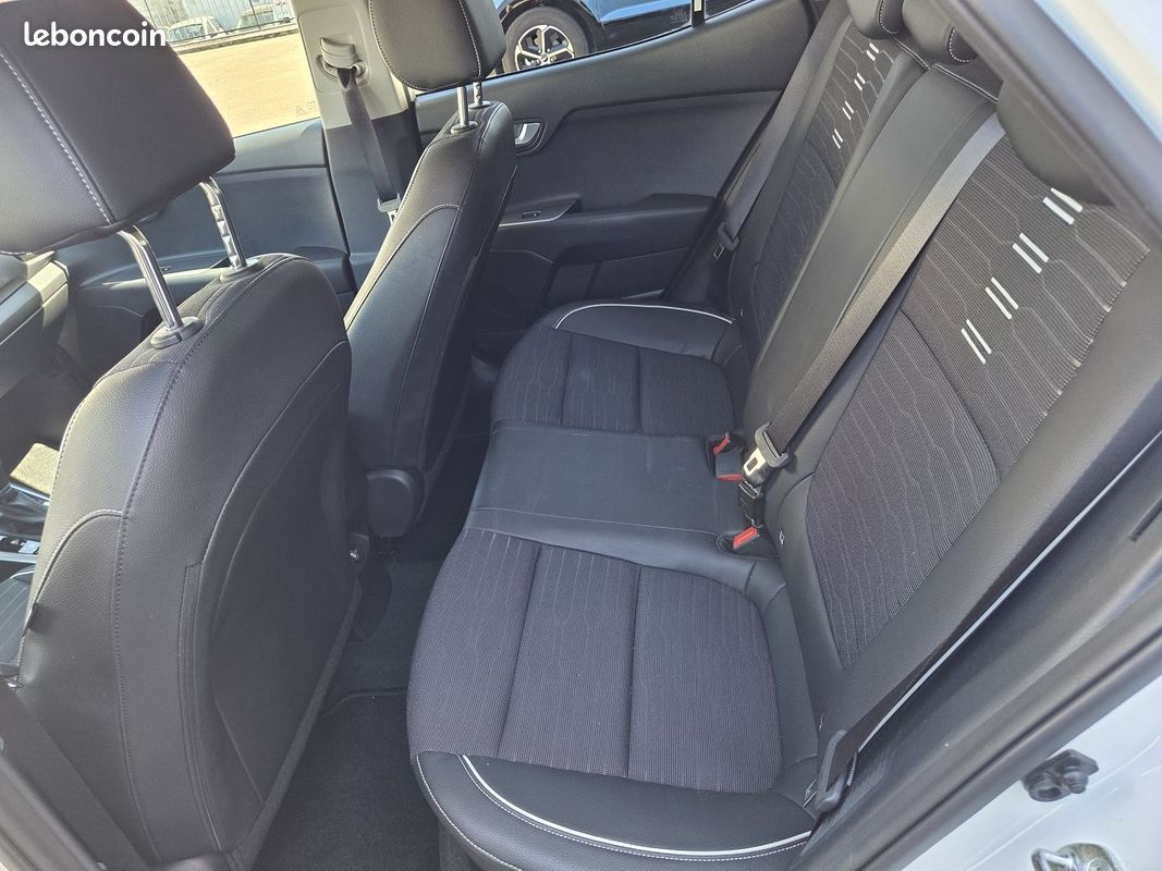 Kia STONIC 1.0 T-GDI 120CH MHEV GT LINE DCT7 (image 25)