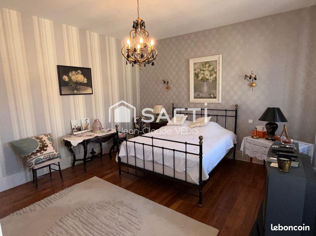 Propriété 10 pièces 280 m² (image 12)