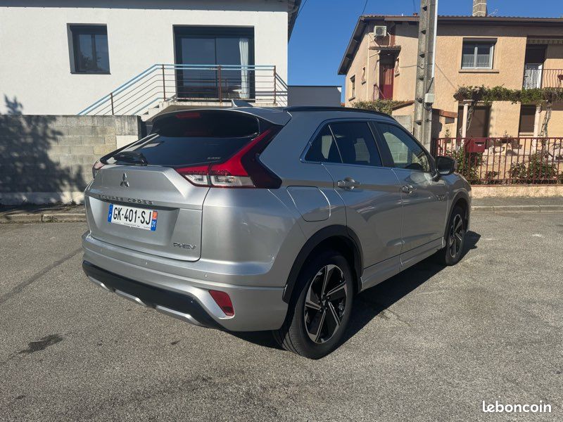 Mitsubishi Eclipse Cross 2.4 Mivec PHEV Twin Motor 4 WD (image 2)