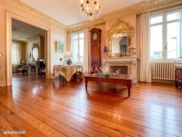 Appartement 5 pièces 180 m²