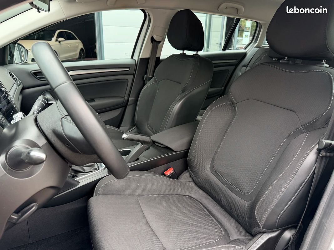 Renault MEGANE IV 1,5 DCI / SUIVIE ET ENTRETENUE / (image 7)