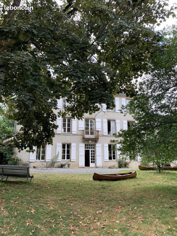 Maison 14 pièces 390 m² · à Cholet · 390 m² · 900 000 €
