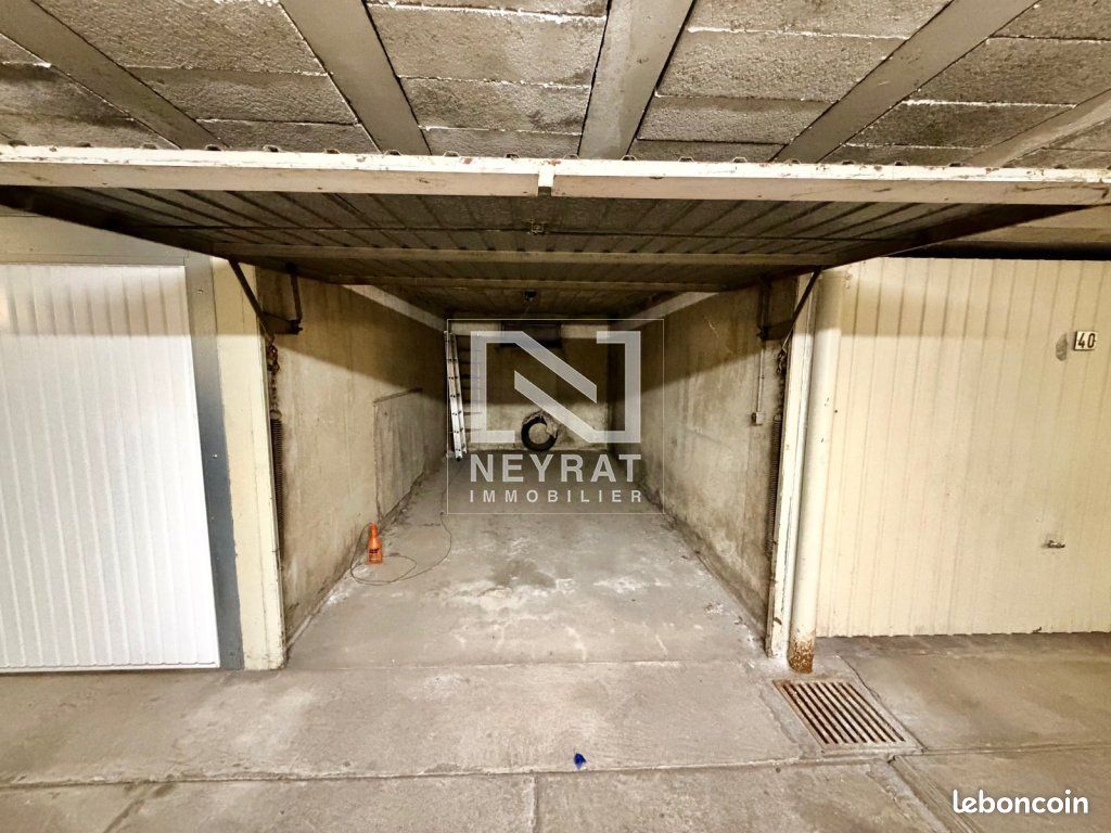 Parking 15 m² · à Chalon-sur-Saône · 15 m² · 12 000 €
