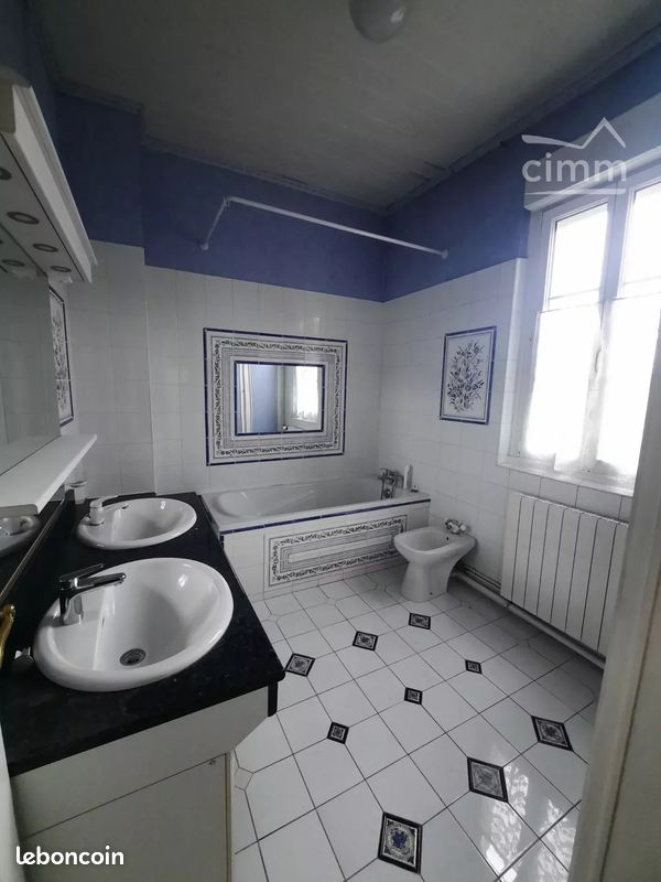 Maison a louer agen - 8 pièce(s) - 155 m2 - Surfyn