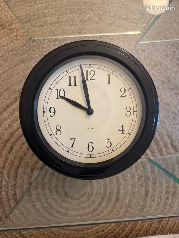 Horloge rétro IKEA - DEKAD (image 1)
