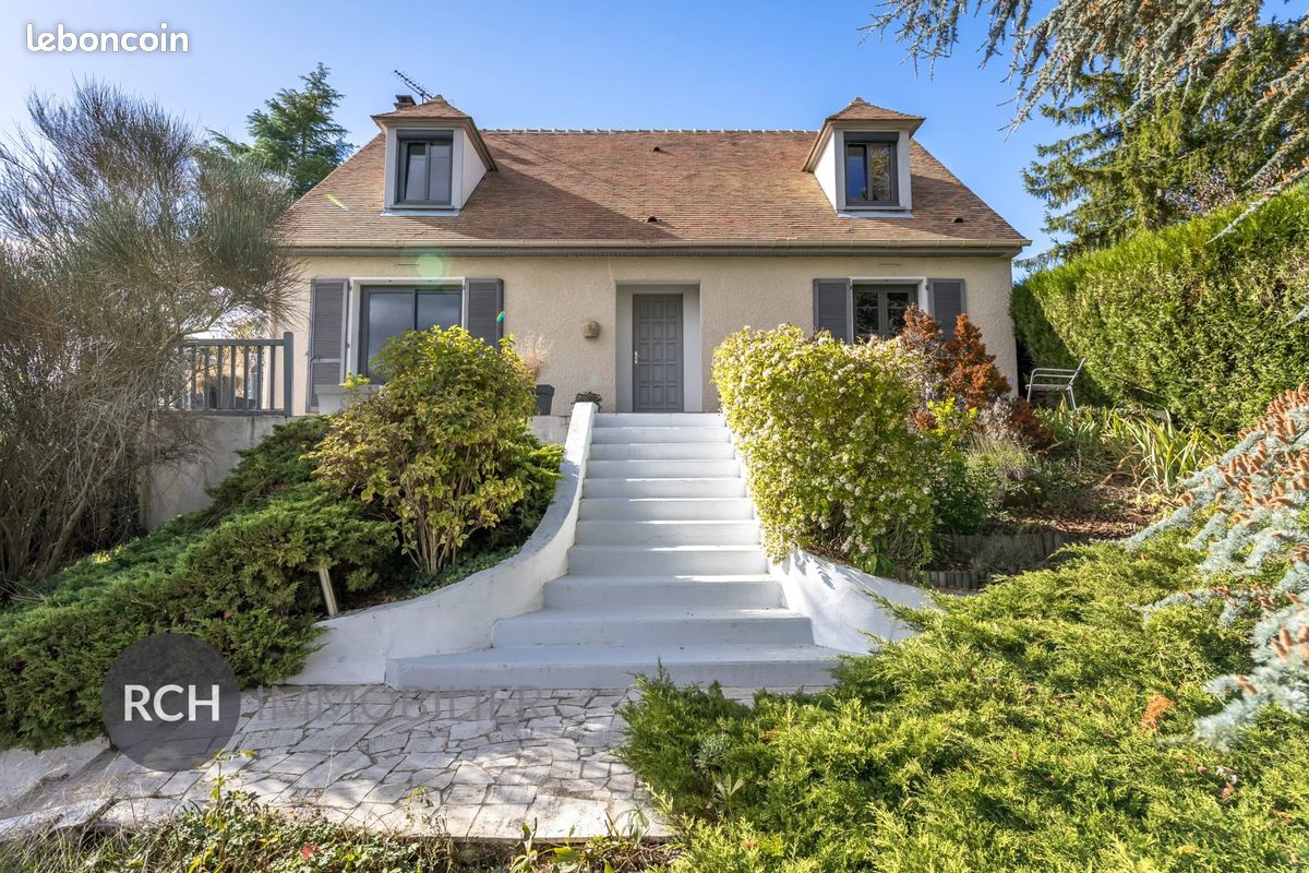Maison 8 pièces 133 m² · à Orgerus · 133 m² · 435 000 €