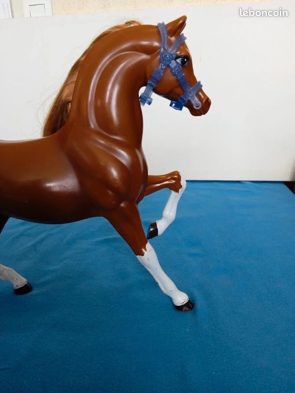 Barbie et son cheval trotteur Tawny (Gebraucht) in Péry für CHF 18