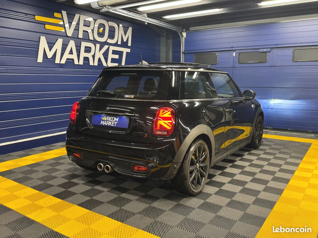 MINI Cooper S 2.0L 192ch Edition Greenwich - Toit ouvrant - Suivi complet - Bande blanche Fournie neuve - 2020 (image 5)