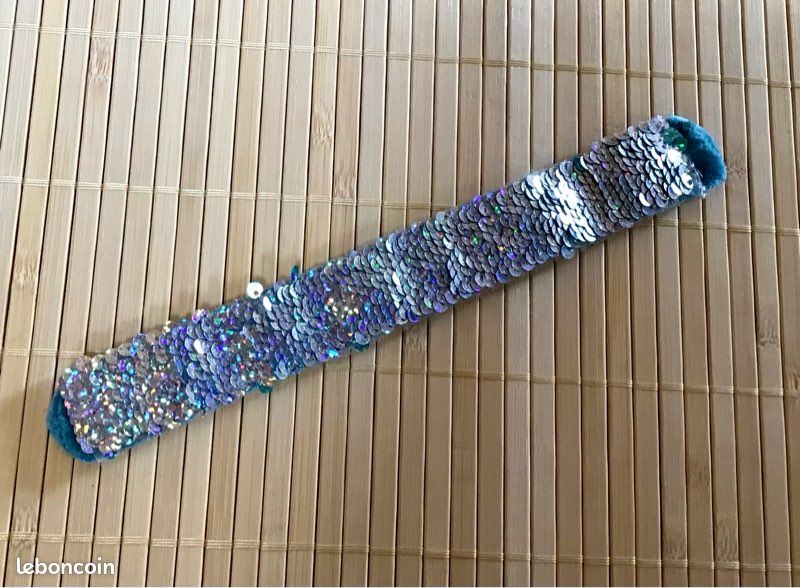 Bracelet bleu et doré (image 6)