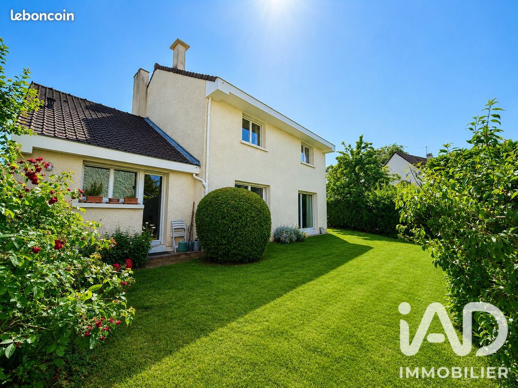 Maison 6 pièces 170 m² · à Saint-Germain-en-Laye · 170 m² · 785 000 €
